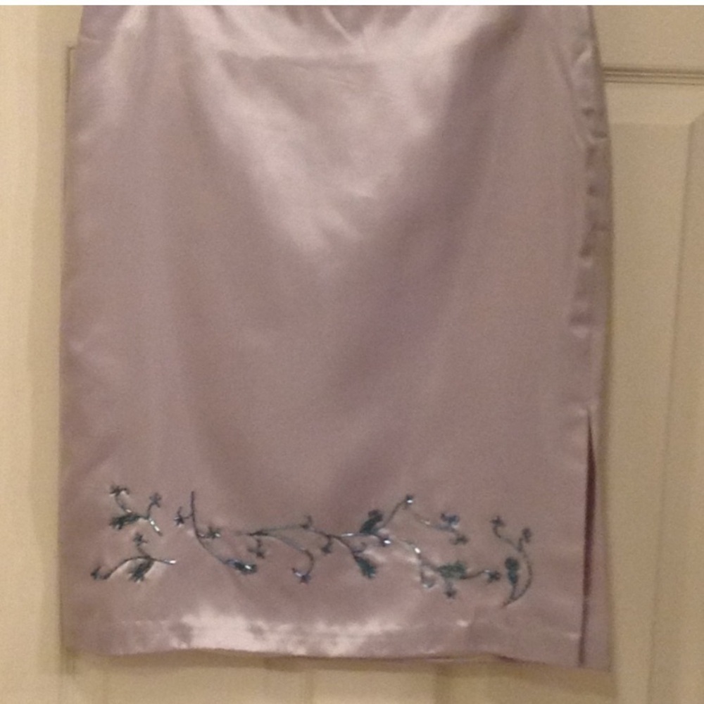 Elegant Lavender Embroidered Skirt Ralph Lauren vintage never used. Silk.​​​